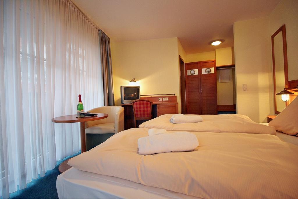 Haus Weida Hotell Breege Rom bilde