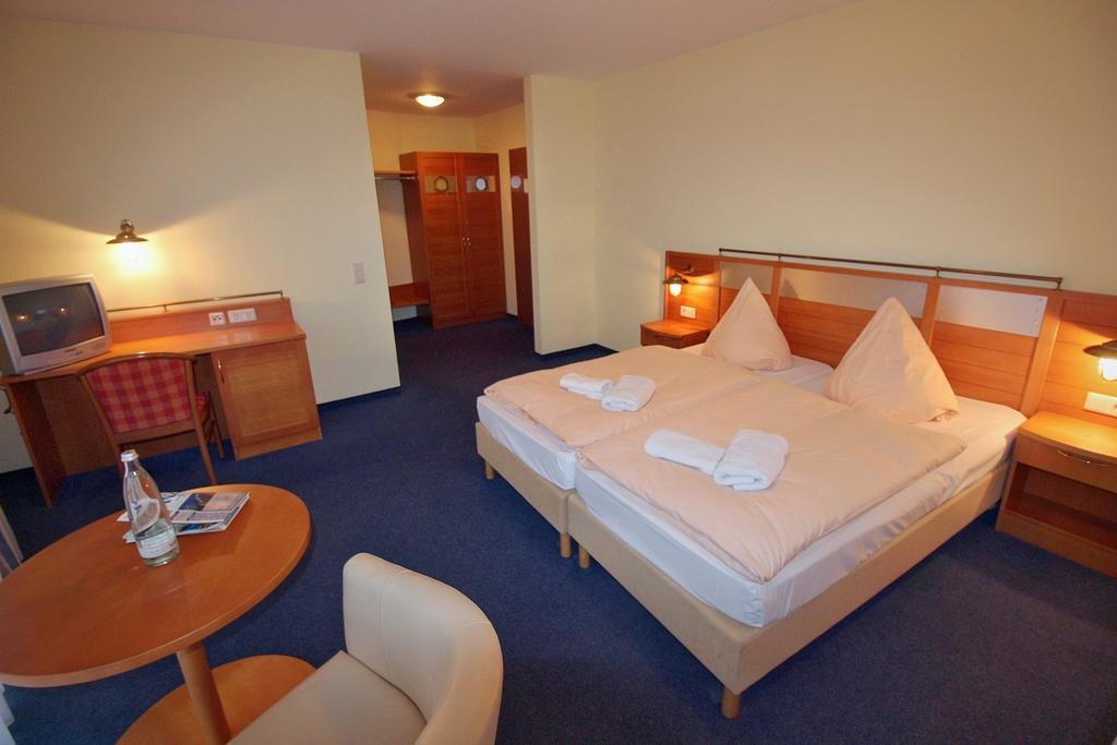 Haus Weida Hotell Breege Rom bilde